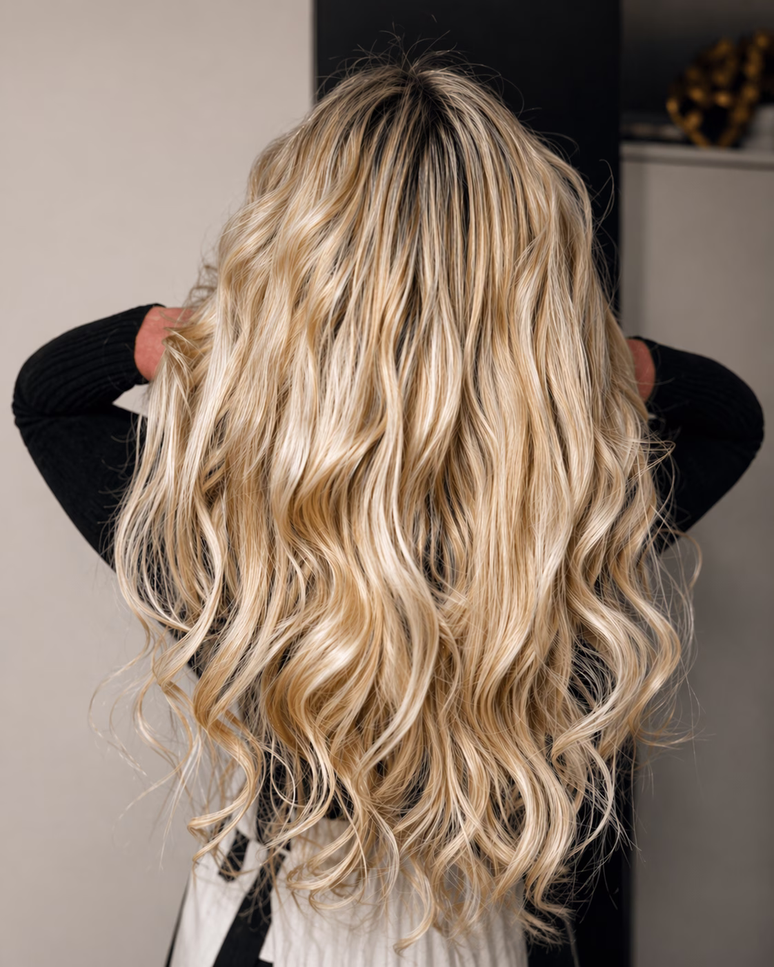 Keratin bond and tape-in hair extensions – natural volume and length